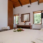 Gioia Traditional House Ferienhaus