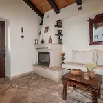 Ferienhaus Gioia Traditional House