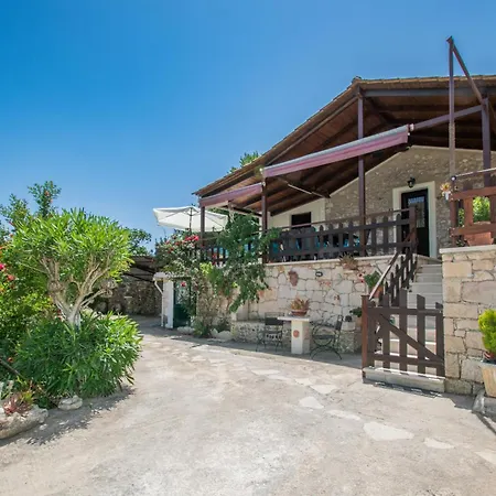 Gioia Traditional House Holiday home