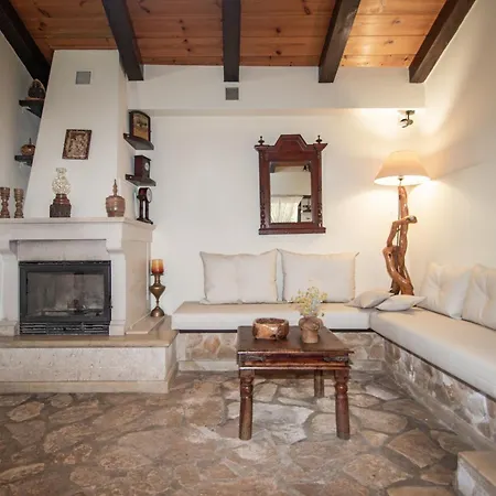 Gioia Traditional House *