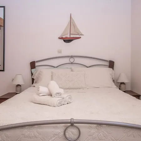 Gioia Traditional House Holiday home *
