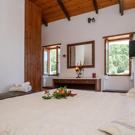 Gioia Traditional House Holiday home