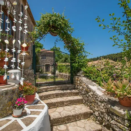 Gioia Traditional House Holiday home