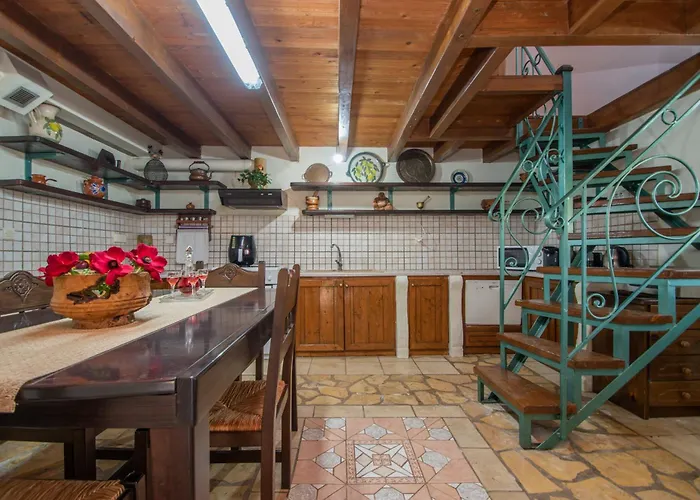 Дом отдыха Gioia Traditional House